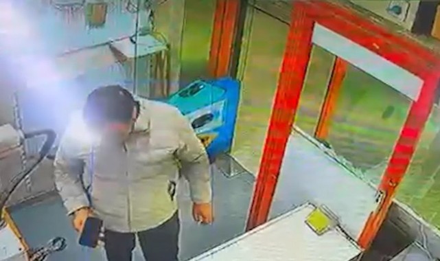 Şanlıurfa’da telefon hırsızı kamerada