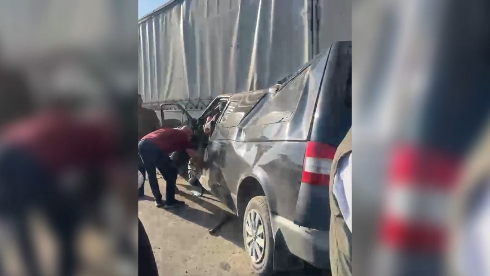 Şanlıurfa’da minibüs TIR’a arkadan çarptı: 2 ölü, 2 ağır yaralı