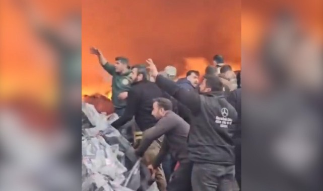 Şanlıurfa'da yangın paniği: Yanıcı maddelerin bulunduğu depoda alev aldı!