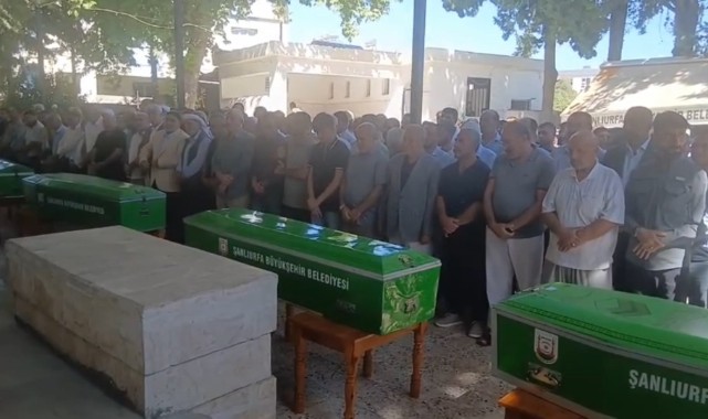Şanlıurfa’da kazada ölen Çerçi ailesinin 4 ferdi gözyaşları içinde toprağa verildi