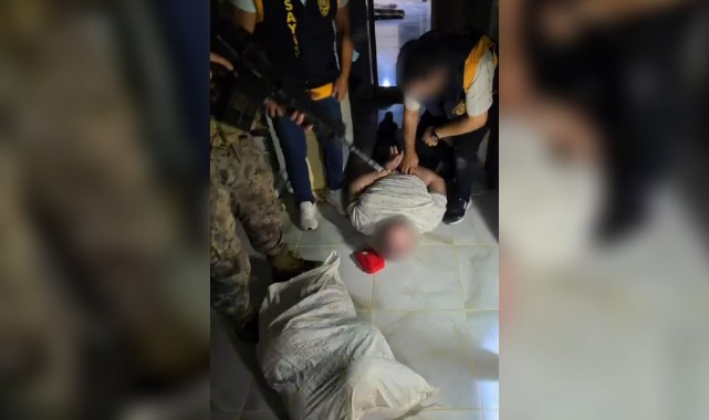 Şanlıurfa’da cinayet şüphelisi fayans kapılı gizli bölmede yakalandı