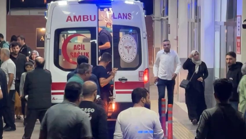 Şanlıurfa’da düğünde davulcunun yaralandığı panik kameraya yansıdı