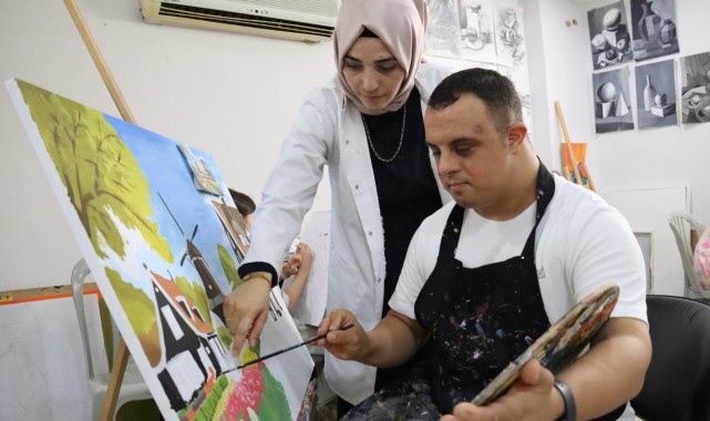 Down sendromlu İbrahim, karate ve resimle öfke kontrolünü sağladı