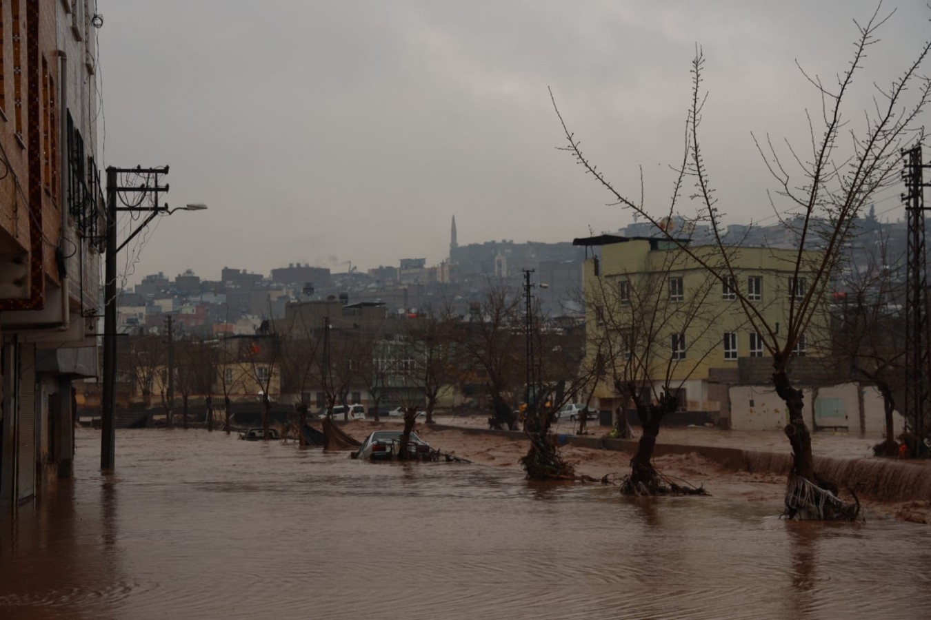 İşte Şanlıurfa'da sel felaketinde ulaşıma kapatılan yollar!