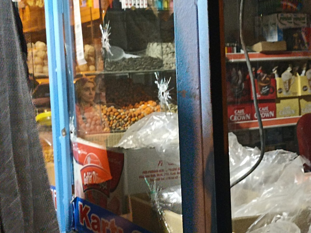 Şanlıurfa'da markete silahlı saldırı!