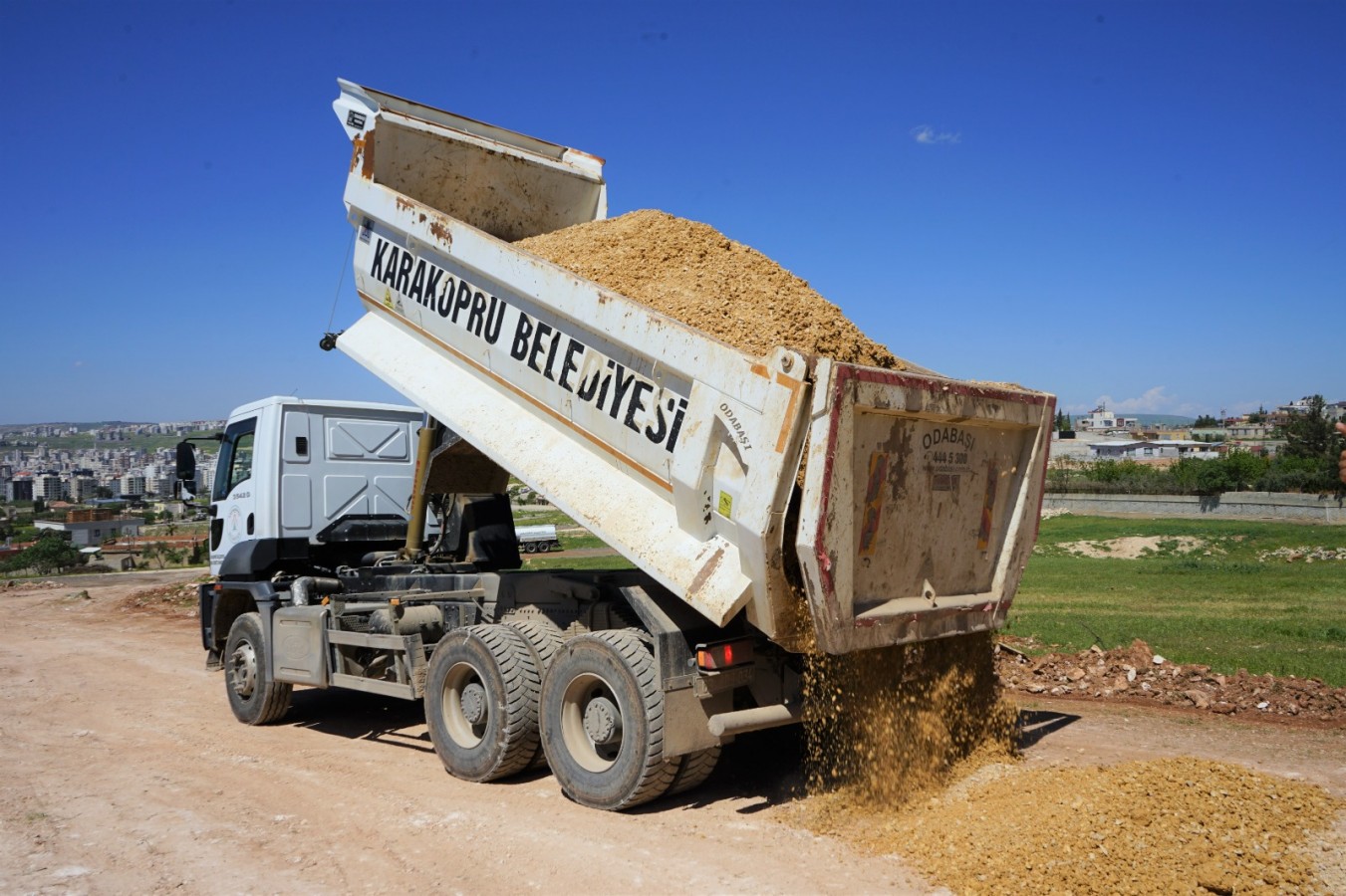 Karaköprü'ye yeni yollar kazandırılıyor