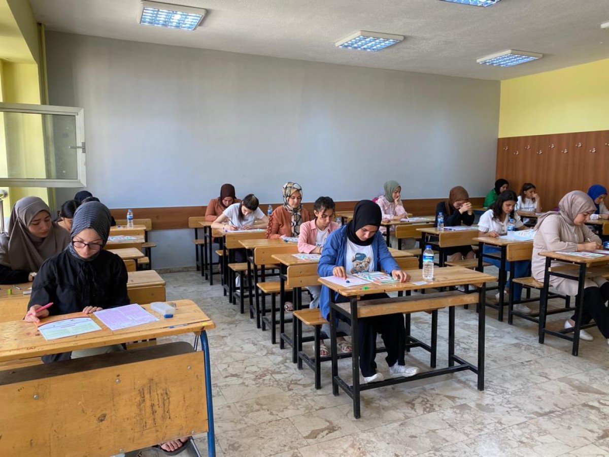 Eyyübiye'de öğrenciler sınav heyecanını erken yaşadı;
