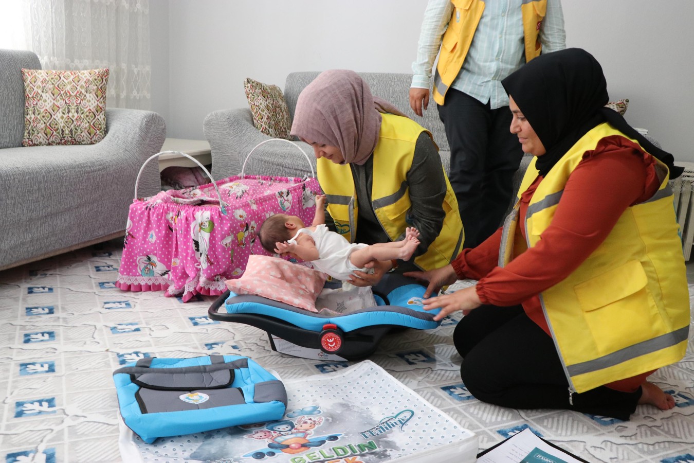 Haliliye Belediyesinden “hoş geldin bebek” hediyesi