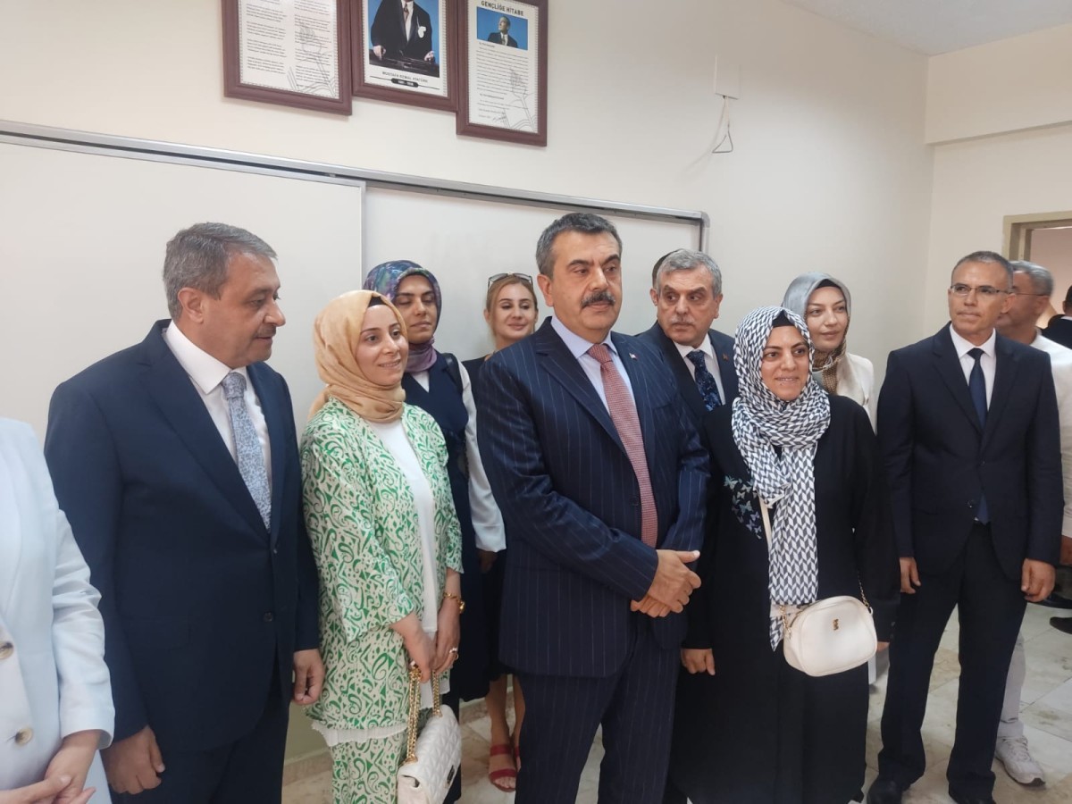 Milli Eğitim Bakanı Yusuf Tekin'den Asım Sultanoğlu'na destek (2);