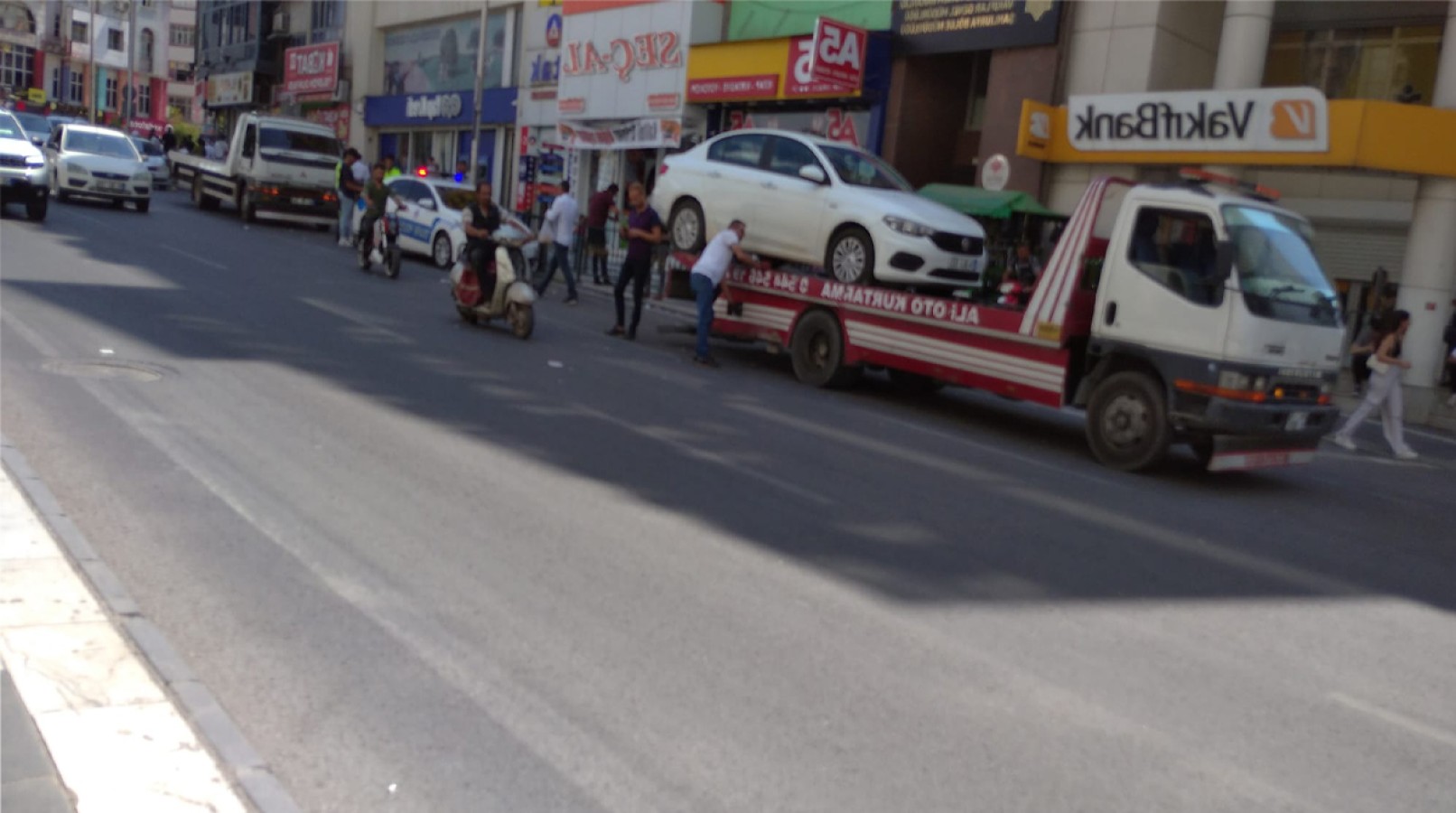 Urfa'da uyarının ardından trafik ekipleri cezaları kesmeye başladı;