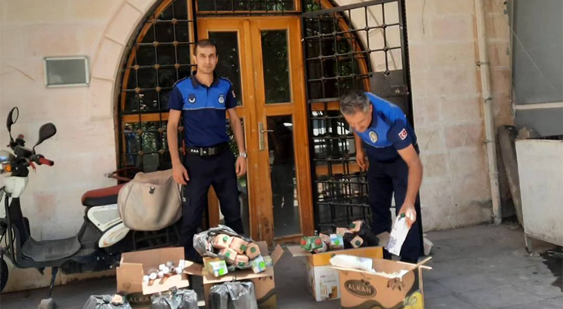 Viranşehir’de son kullanma tarihi geçmiş gıdalar imha edildi;