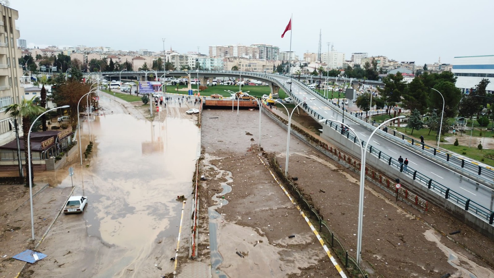 İstanbul’daki sel Urfa’daki felaketi hatırlattı;