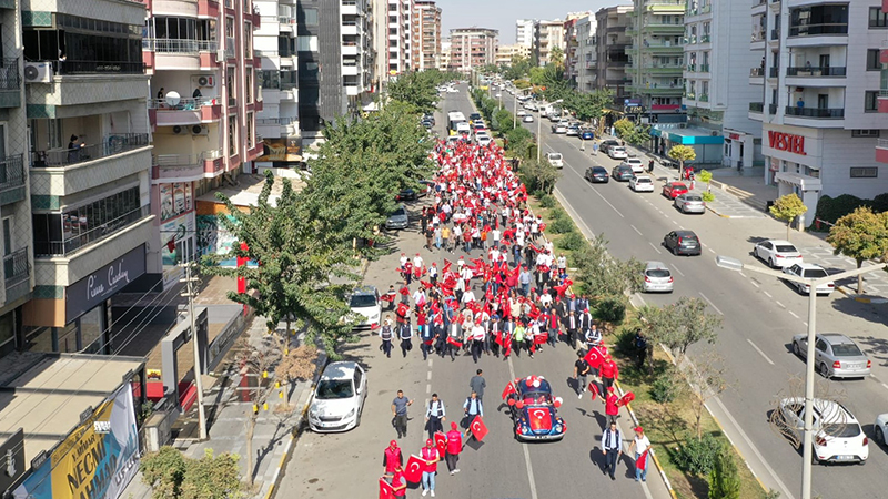 Karaköprü'de Cumhuriyet'in yüzüncü yılı coşkuyla kutlandı