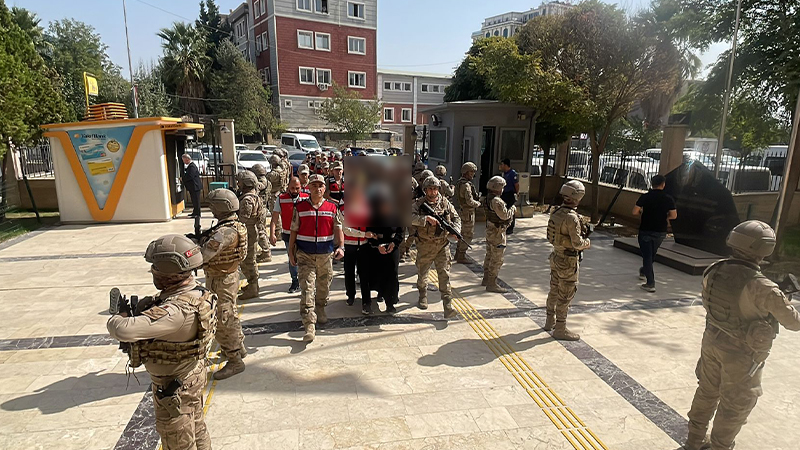 Urfa merkezli terör operasyonunda zanlılar adliyeye sevk edildi