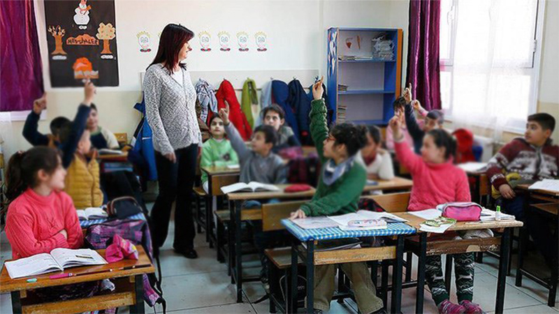 Urfa'da öğretmen başına düşen öğrenci sayısı rekor seviyede;
