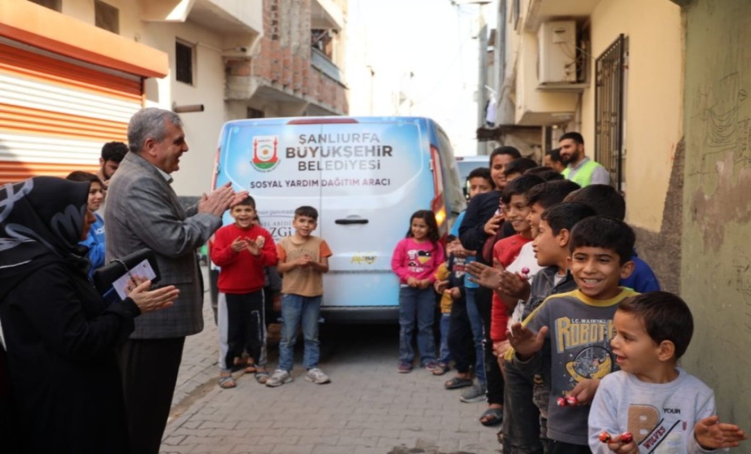 Başkan Beyazgül’den ev ziyaretleri