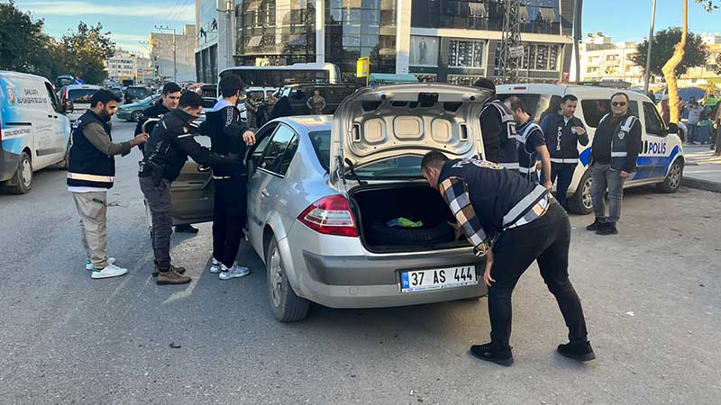 Şanlıurfa'da asayiş ve trafik uygulaması yapıldı