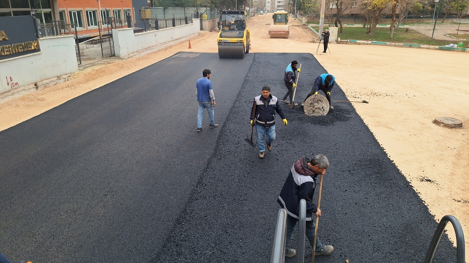 Büyükşehir’den kent merkezinde asfalt çalışması;
