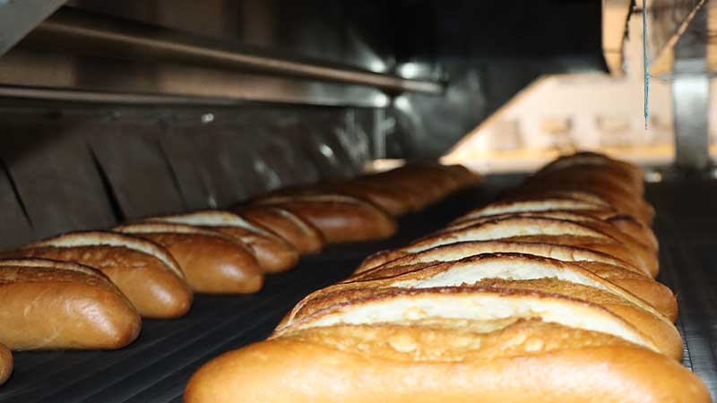 Halk ekmek fabrikası 1 yıldır vatandaşların sofrasına kaliteli ve ucuz ekmek ulaştırıyor;