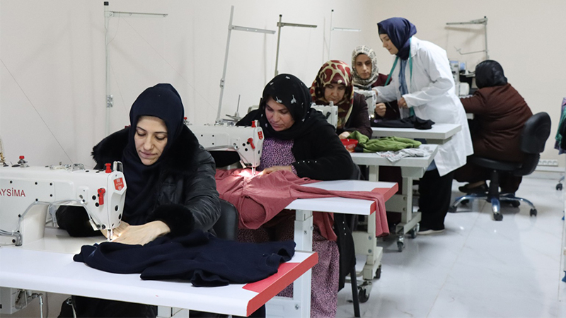 Meslek edinme kurslarına kadınlardan yoğun ilgi