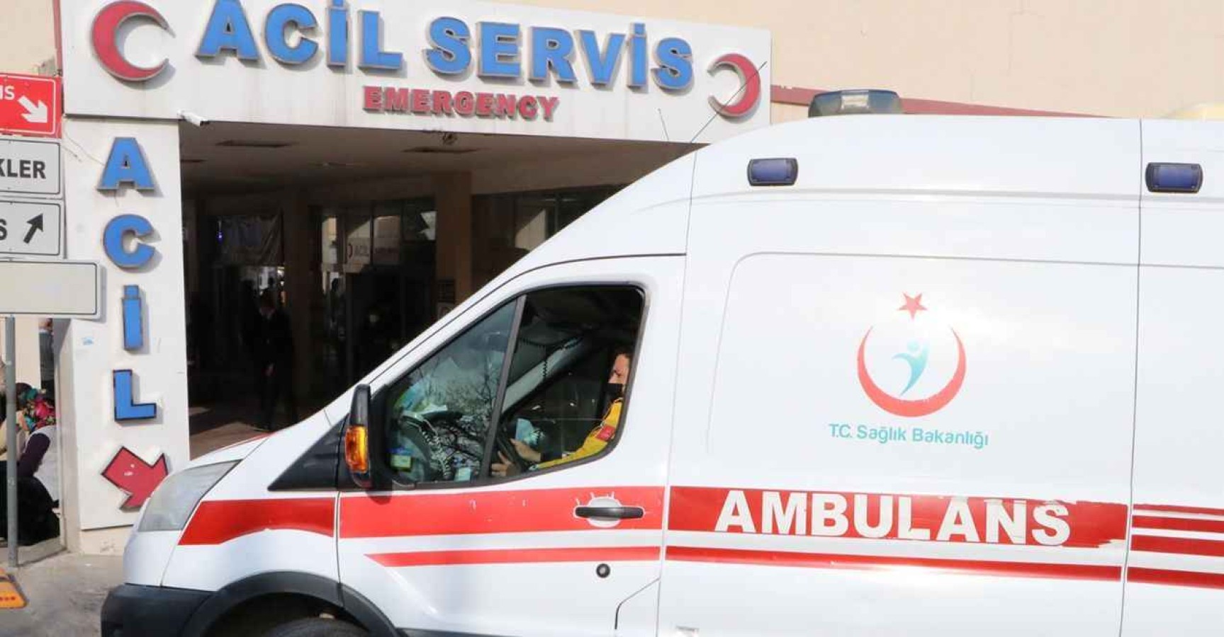 Şanlıurfa’da motosiklet ve otomobil çarpıştı: 1 yaralı;