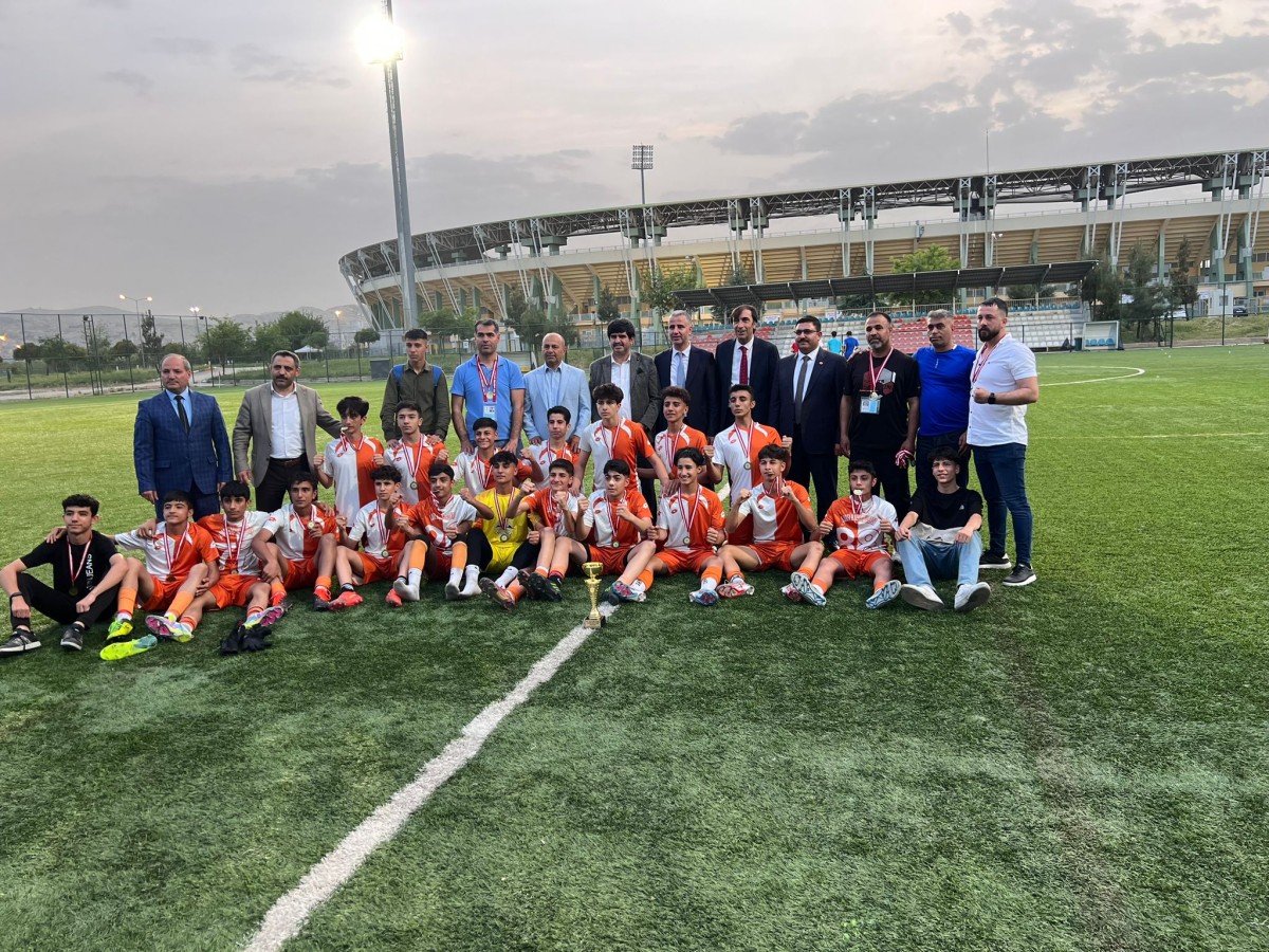 Şanlıurfa Büyükşehir Belediyespor U-15 Ligi’nde şampiyon;
