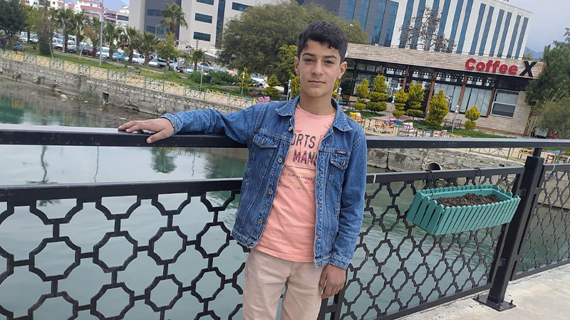 Ceylanpınarlı aile oğullarını arıyor: Antalya'da 13 yaşındaki Ömer Faruk Gözen kayıp!;