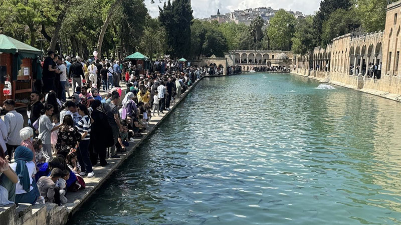 Kurban Bayramı'nda Şanlıurfa turist akınına uğradı: 3 günde 11 binden fazla ziyaretçi