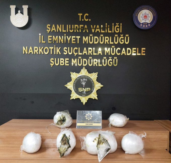 Şanlıurfa’da 14 kilo 250 gram skunk maddesi ele geçirdi