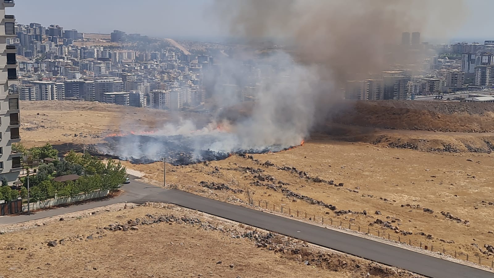 Askeri alanda yangın