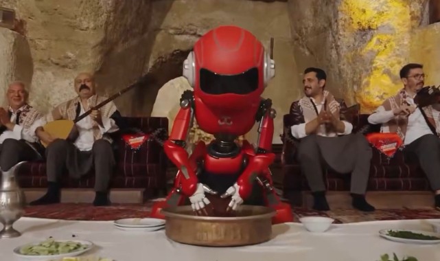 TEKNOFEST robotu: “Urfalıyam ezelden, gönlüm geçmez roketten”