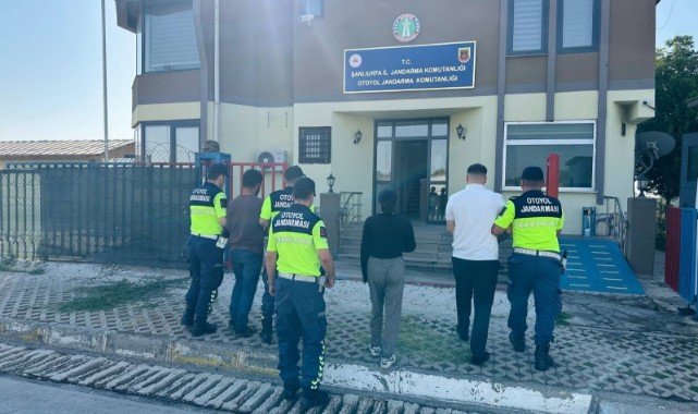 Şanlıurfa’da kendilerini polis olarak tanıtan 3 dolandırıcı jandarmaya yakalandı