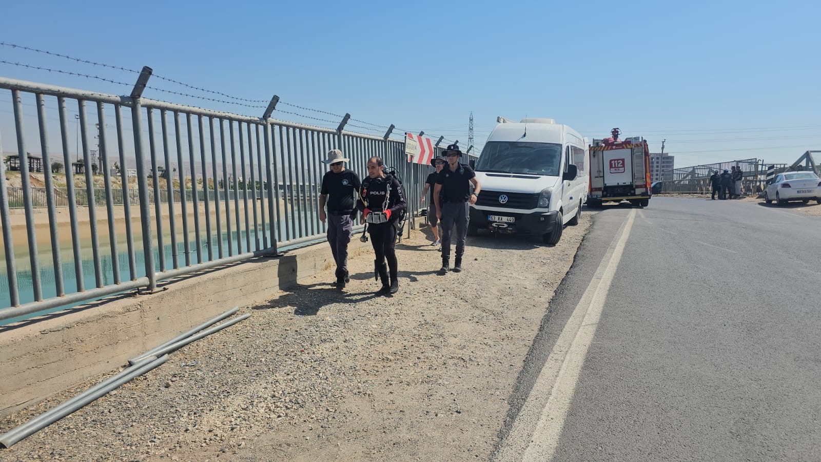 Şanlıurfa’da araç sulama kanalına uçtu