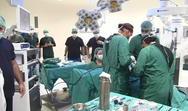Şanlıurfa’da 12 yıldır ağrı çekiyordu, robotik cerrahiyle sağlığına kavuştu