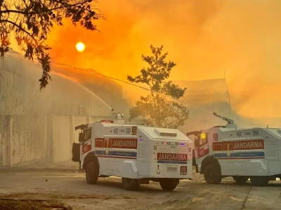 Şanlıurfa’da yangına TOMA’lar müdahale etti