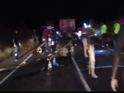 Şanlıurfa’da iki otomobil çarpıştı: 2 ölü, 7 yaralı