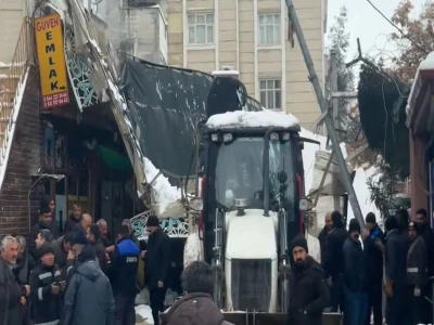 Şanlıurfa’da kar yağışı güzelliğiyle büyüledi, olumsuzluklarıyla zor anlar yaşattı
