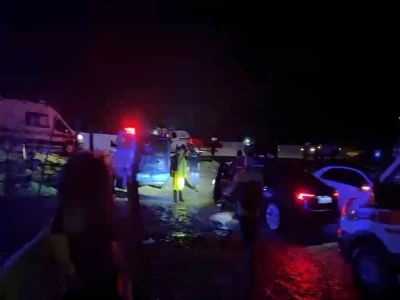 Şanlıurfa’da taşkın suları kırsalda etkili oldu, evlerinde mahsur kalan 10 kişilik Suriyeli aile kurtarıldı